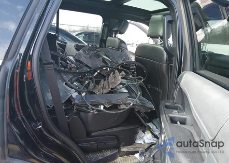 2018 Ford Expedition Xlt z USA, uszkodzony, nr VIN 1FMJU1JT0JEA04525